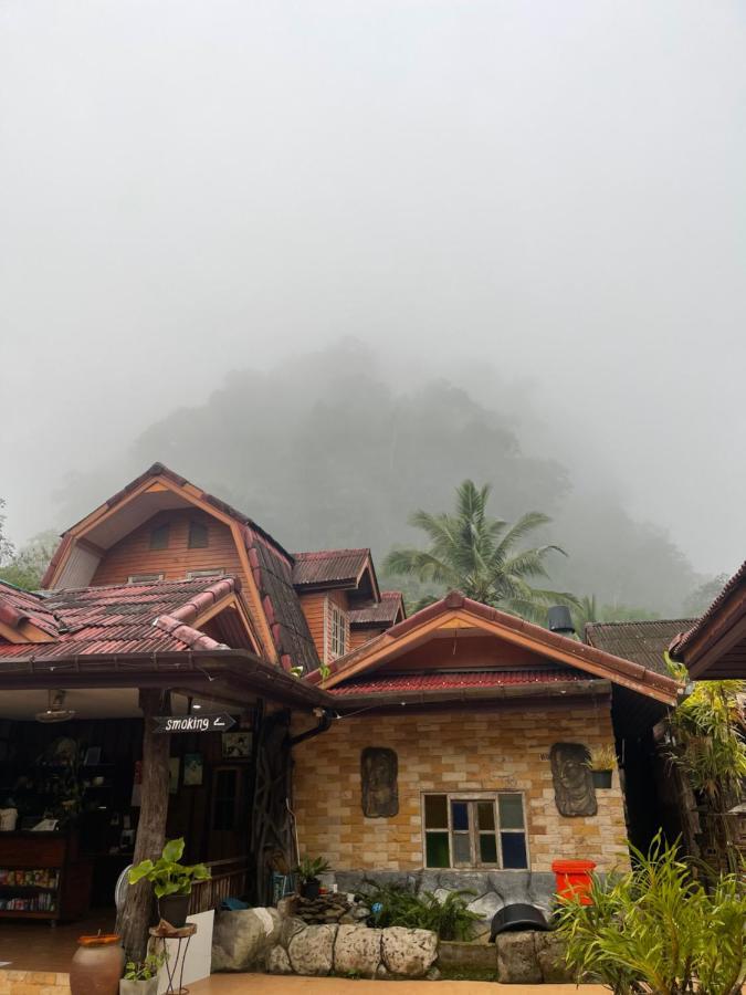 Khaosok Monkeys & River Camps Khao Sok National Park 外观 照片